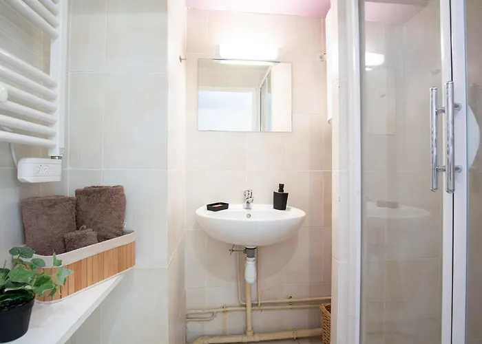 4 Personnes Avec Balcon A - Fr-1-296-477 *